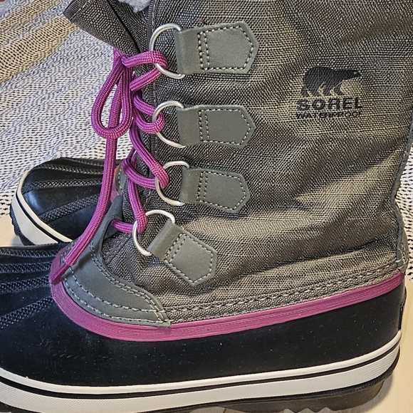 Sz 8 Sorel Caribou Classic Snow Boots - Picture 6 of 17